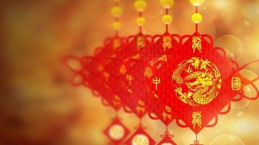 咋回事?车辆侧翻群众合力扶正,驾驶人竟然逃逸
